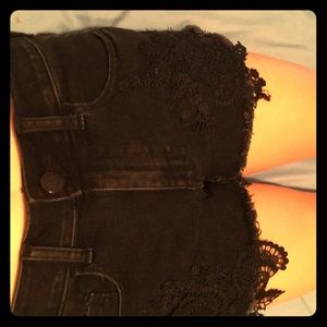 Denim High-Waisted Short Short. American Eagle.